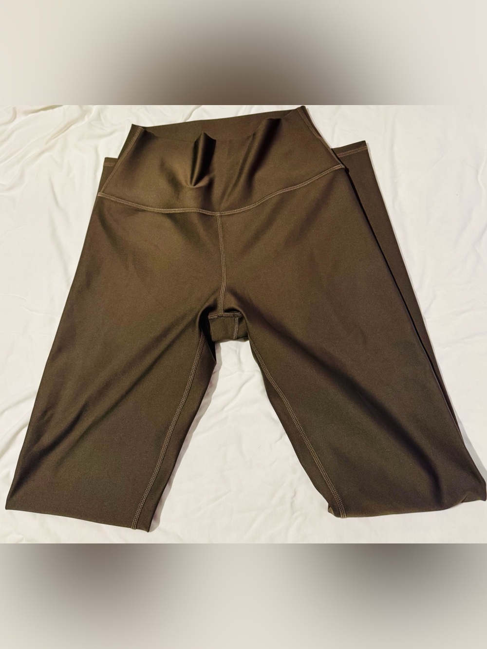 ALO leggins Yoga pants Woman’s  - Medium size- Kaki